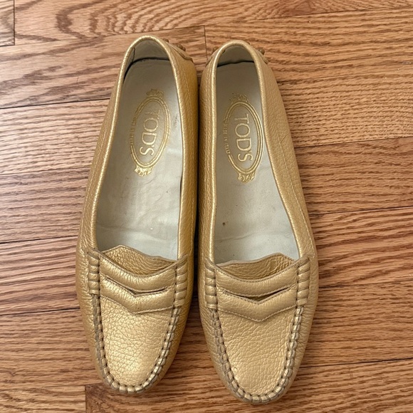 Tod's Gold Leather Loafers - Picture 2 of 10